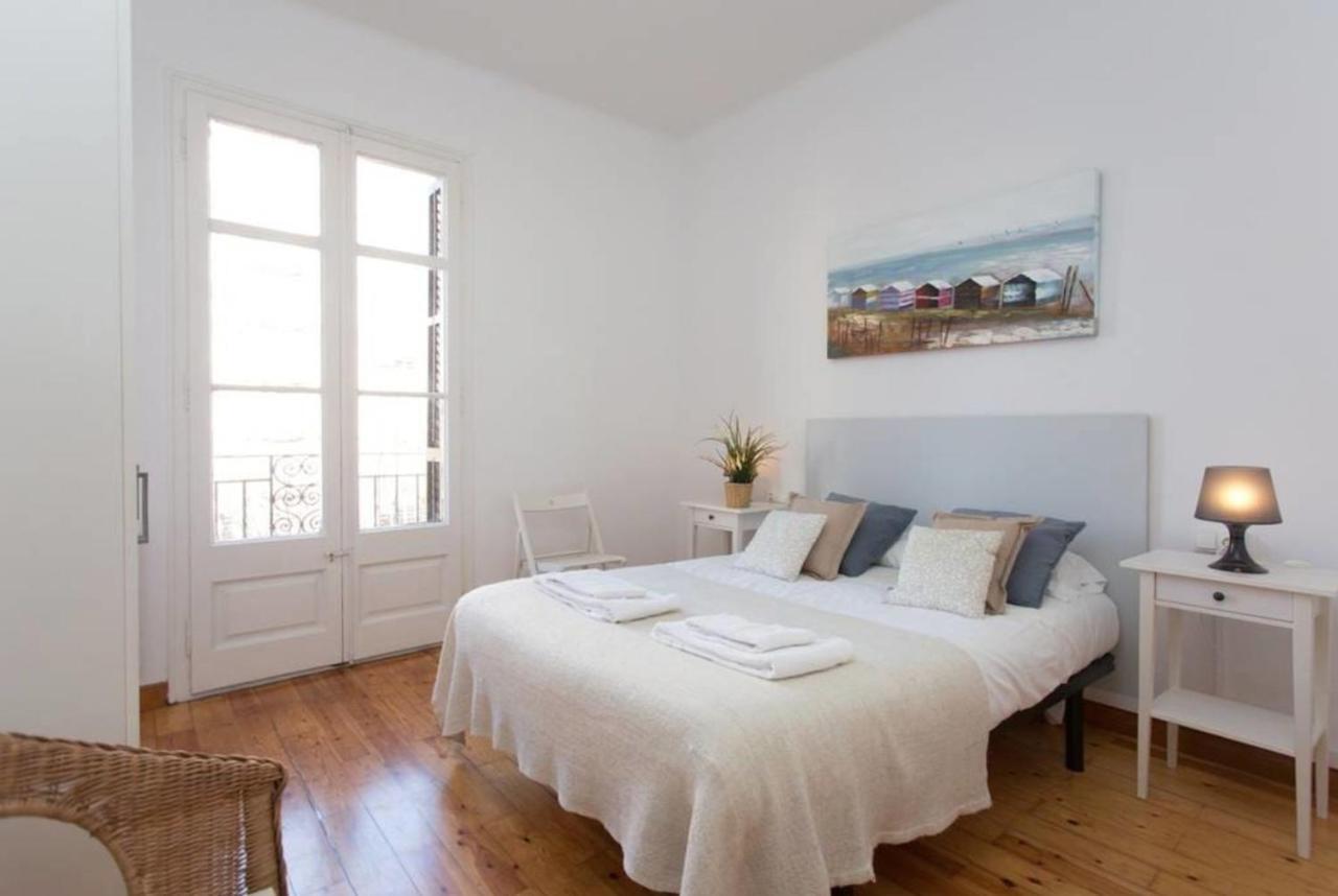 Priority Fira Apartments Barcelona Exterior photo